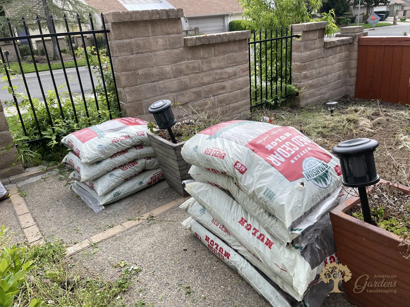 Citrus Heights Backyard Landscaping – Red Cedar Mulch Delivered – American Gardens Landscaping