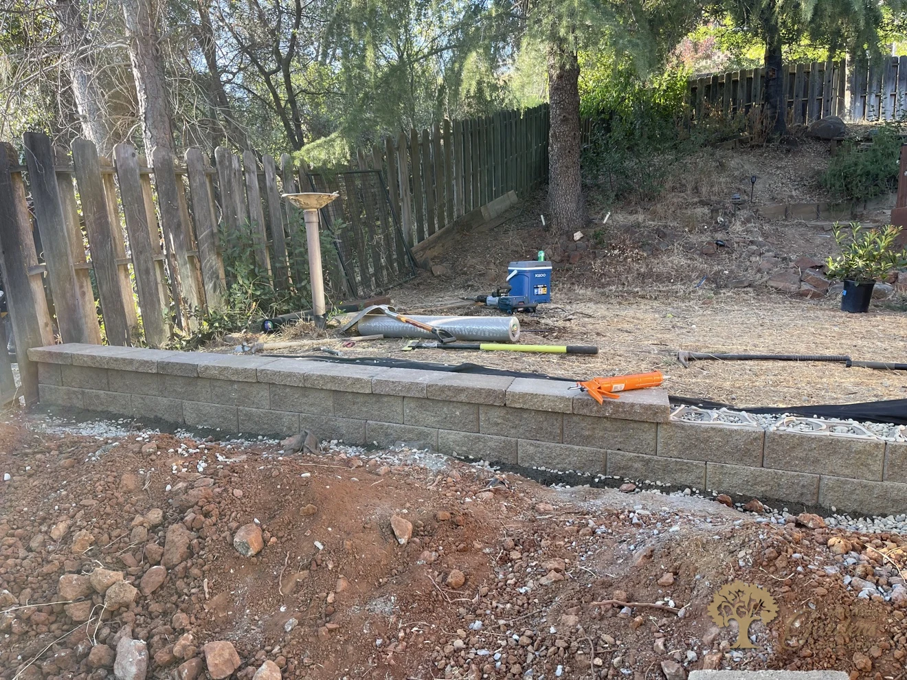 Finished block retaining wall with capstones in Shingle Springs – American Gardens Landscaping